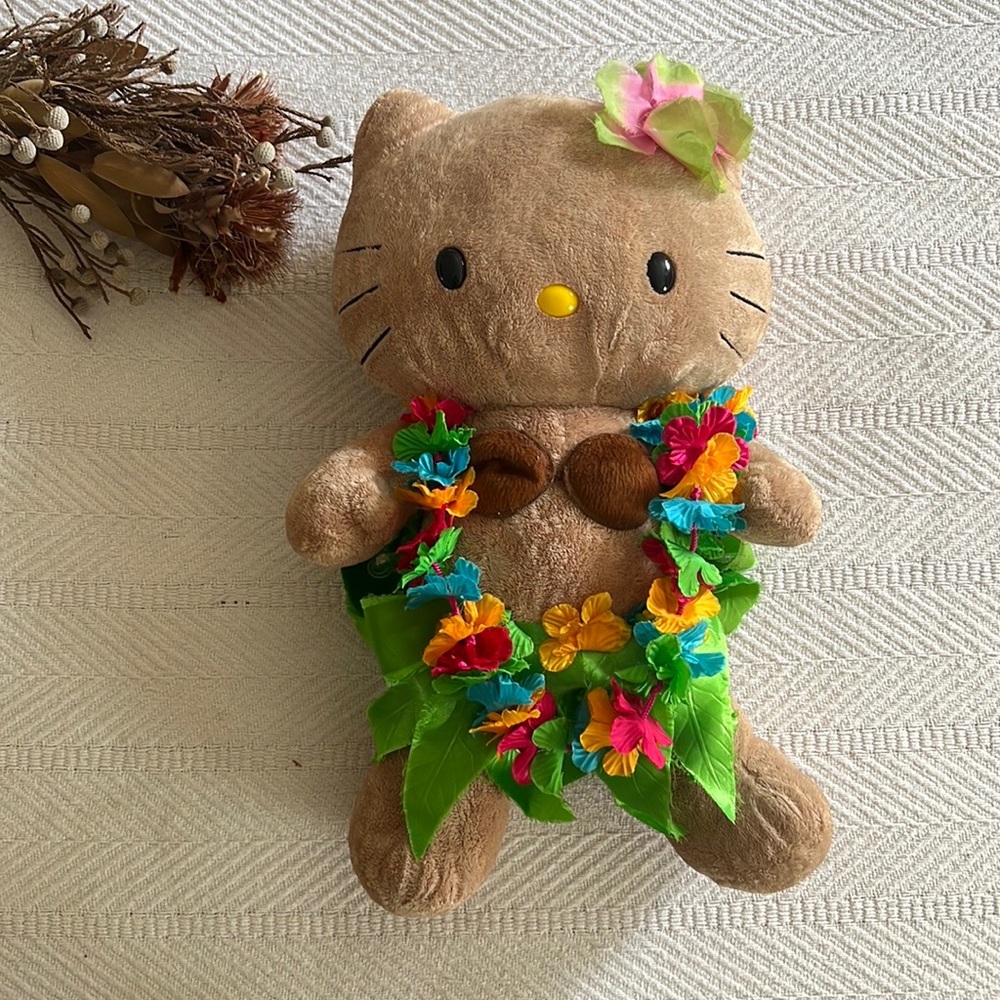 Hello Kitty Hawaiian Sun-kissed Plush | Build-A-Bear